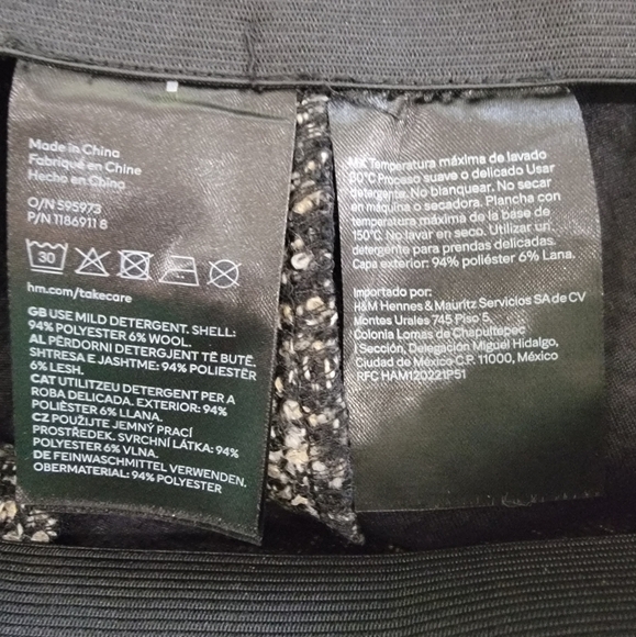 H&M Classic Black and White Tweed Mini Skirt Size 2 Straight Pencil Textured - Picture 9 of 10